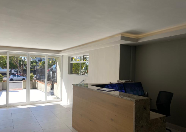 To Let 2 Bedroom Property for Rent in Green Point Western Cape